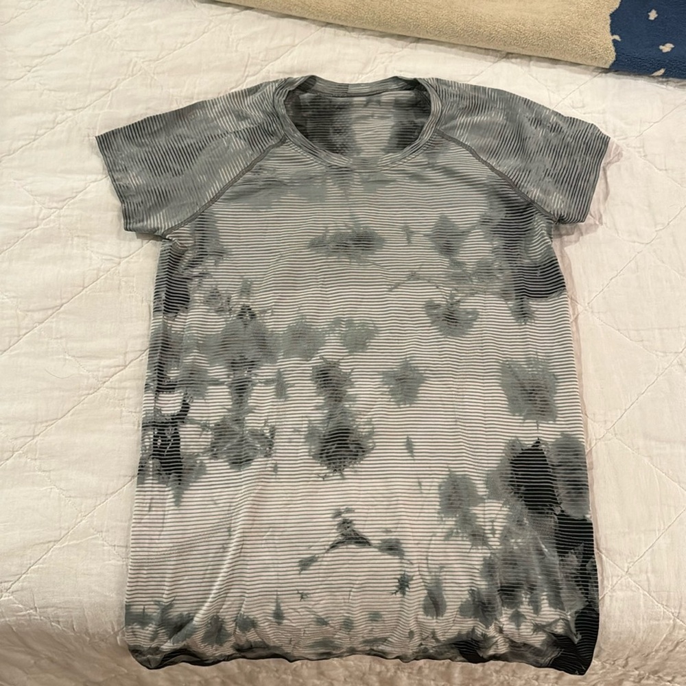 Run swiftly t-shirt